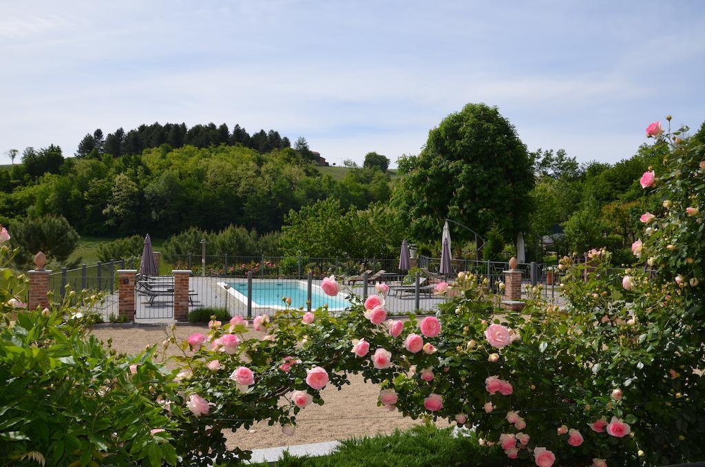 Cascina Castagneto Hotel Castell'Alfero Luaran gambar