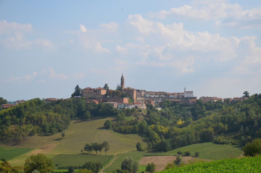 Cascina Castagneto Hotel Castell'Alfero Luaran gambar