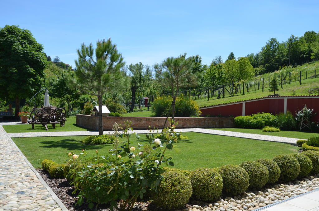 Cascina Castagneto Hotel Castell'Alfero Luaran gambar