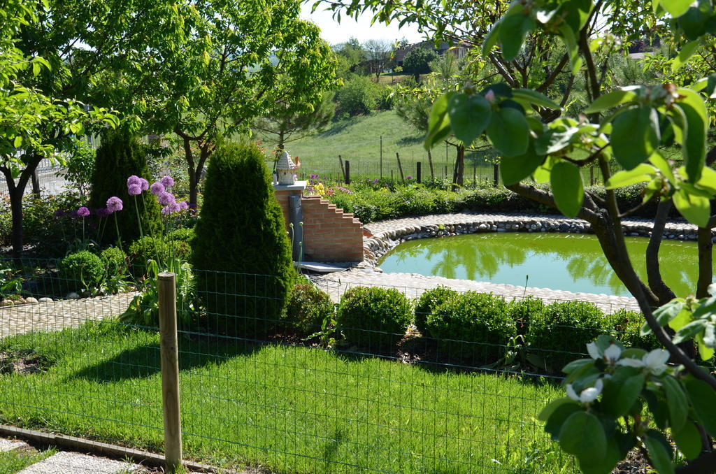 Cascina Castagneto Hotel Castell'Alfero Luaran gambar