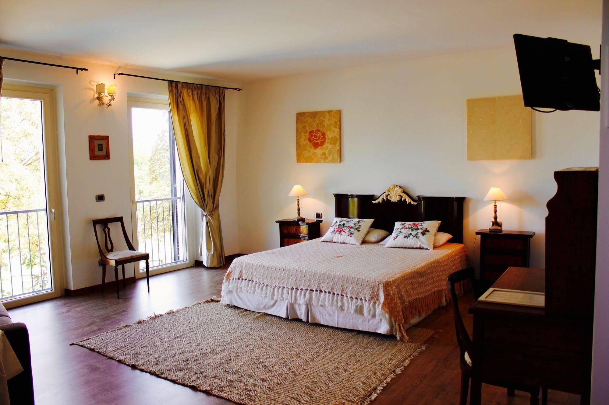Cascina Castagneto Hotel Castell'Alfero Luaran gambar